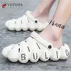 Slippers New Summer Men Sneakers Slippers Bubble Slides Soft EVA Thick Sole Sandals Fashion Outdoors Hollow Clogs Women Man Beach Shoes L230717