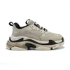 Balenciaga Balenciaca triple s designer sneakers paris 17FW hommes femmes occasionnels papa chaussures baskets à plateforme vintage blanc luxes tennis baskets plates jogging marche