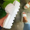 Slippers Zomer Vrouwen Hoge hakken PU Rubber Super Dikke zolen Geweven Patroon Vrouwelijke Sandalen 230718