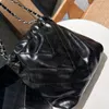 Mode femmes chaîne sac miroir qualité sac corps même couleur lettre grande capacité en forme de V sergé sac à bandoulière luxe sac de créateur