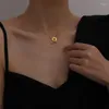 ペンダントネックレスリトルデイジーフラワーオットボタン女性のためのビーズネックレス豪華な鎖骨チェーン女性チタンスチールゴールドメッキ
