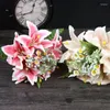 装飾的な花人工シルクリリーデイジーベイビーの息をつけて花の花束家家具結婚式の飾り