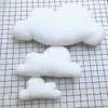 Pluche Kussens Mooie Grijs Witte Wolk Vormige Kussen Gevulde Knuffel Beddengoed Babykamer Woondecoratie Gift Meisje Verjaardagscadeau R230718