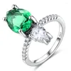 Pierścionki ślubne Klasyczna wodna zielona cyrkon kropelki geometryczny Pierścień dla kobiet mikro-inkruknięty symulacja biżuteria małżeńska miłość