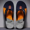 Hausschuhe Sommer Männer Flip-Flops Strand Hausschuhe Sandalen Rutschfeste Flache Urlaub Outdoor Rutschen Casual Mode Mann Hause Hausschuhe 2023 neue L230718