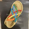 Weben Sandalen hohl aus dem Seil Frauen Strand Mode farbenfrohe offene Zehenfliplops auf Flats Summer Ladies Freizeitschuhe a