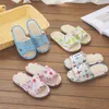 Slipper Kinderen Mode Slippers Meisje Jongen Kids Cartoon Dieren Linnen Sandalen Indoor Zachte Ademende Baby Casual Antislip Vlas schoenen R230718