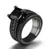 Anillos de racimo Pareja de moda Amantes de la joyería Conjunto de anillo de compromiso de circón negro para mujer Anillo de bodas de acero inoxidable para hombre Regalo de aniversario