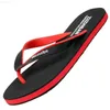 Slipare trend sommar yttre slitage flip-flops manlig personlighet strandvattentät klipp drag studenter utomhus klipp fot mode mäns tofflor l230718