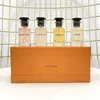 Diseñador Colonia Perfume Fragancia para Hombres Mujeres 30ML * 4pcs ROSAS DENTS EDP Spray Parfum Perfumes Set de larga duración