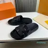 2023-Waterfront Pool Slide Mule Herren Slipper Designer Sandale Maxi Gummi Slipper Designer Luxus Komfort leichte flexible Gummiaußensohle Übergröße