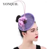 Bérets femmes élégant fleur maille Fascinators chapeau mariée violet plume cheveux accessoires avec Clips fascinant mariage chapeaux