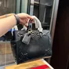 Bolsa Feminina Designer Tote de Couro Genuíno Elegante e Versátil para Viagem Trabalho e Compras