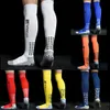 Spor çoraplar erkekler kaymaz futbol çorapları nefes alabilen diz yüksek havlu dip bisiklet yürüyüşü spor eğitimi uzun futbol çorap 230717