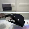 Chapéus de luxo da marca de grife