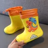 Rain Boots Dziecięcy dinozaur Dinozaur Niezlinowy wodoodporny dziewczyny Śliczne proste deszczowe buty wodne dla chłopców Four Seasons 230718