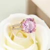 Trouwringen Mode Zilveren Kleur Grote Ronde Roze Zirkoon Ring Micro Mozaïek Twee Rijen Wit Party Dames Sieraden