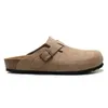 Chinelos novos chinelos designer sandálias birks boston clog arizona gizeh homens mulheres verão outono inverno couro feltro sliders interior fivela cinta apartamentos cortiça l231120