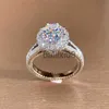 Bandringe Luxuriöser, silberfarbener, mit Metall eingelegter Boutique-Ring mit weißem Zirkon, geeignet für das tägliche Tragen von Damen bei Empfängen J230719