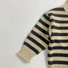 Pullover barn randiga tröjor mode rullade krage stickade pullover barn lösa stickkläder outwear hkd230719