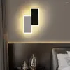 Lampa ścienna nowoczesne minimalistyczne lampy domowe do domu sypialnia sypialnia nocna A110-240V LED Sconce Black White Light Agle Dekoracja