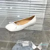 Abito stile designer Primavera e autunno Fiocco Balletto Moda Tacco piatto Suola larga Scarpe da barca nere 35-40