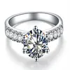 Utmärkt 2CT Brilliant Synthetic Diamond Wedding Ring för kvinnlig solid sterlingsilverring med vitt guldtäckning222g