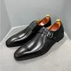 Sapatos sociais masculinos de couro legítimo de alta qualidade com fivela preta lisa de escritório sapatos de negócios sapatos de casamento 1AA20
