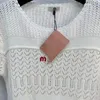 Designer Fashion Limited Edition Top Emelcodery Woven Skein пустую букву футболка футболка Ladies Label Sweet Style Стильный верхний топ