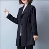 Femmes Trench Coats Moyen-Âge Personnes Âgées Manteau Simple Boutonnage Casual Mince Printemps Automne Veste Femme Coupe-Vent Grande Taille 6XL