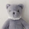 Högkvalitativ handgjorda 43 cm blå grå färg Medelhavsstil Plush Bear unik formdesign ger mer betydelse för dockan som är lämplig för par att ge gåvor