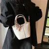 Designer picotin låsväska liten handhållen för kvinnors sommar 2023 ny mode hink med hög kvalitet en axel crossbody fykq