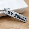 Bilnyckel Anpassad Antilost Keyring Car Number Plate Key Chain Bar Keychain Graverad nummer Nyckelringsmycken Ny drivrutin Gift till pappa X0718