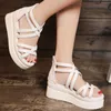 Zomer dameshelling met open teen Romeinse platform sandalen dik zolen middenhiel plat 230718