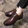 Sukienka buty dla mężczyzn sukienka buty cień skórzany luksusowy modny buty ślubne buty męskie luksusowy styl włoski butów Oxford Buty 48 230718