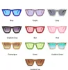 Bling Cat Eye Frame Glitter Lunettes de soleil Full Diamond Crystal Women Blue Red Shades Sexy Ladies Rhinestone Oversized Eyewear SG679