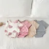 Kläderuppsättningar 2947A Födda kläder Baby Girls Set Family Clothing Autumn Pit Ribbed Cotton Girls 'Pyjama Set Wood Ear Set 230719