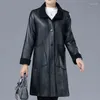 Giacca da donna in pelle autunno inverno PU Giacca da donna foderata in lana di agnello di mezza età Cappotto caldo giacca a vento femminile 5XL