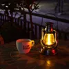 Decorazioni da giardino Lanterna a cavallo vintage Lampada da campeggio Batteria LED Fiamma a candela Tenda portatile Lampada a olio Tavolo a LED Decorazione Ramadan Lanterna da giardino 230718