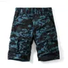 Pantaloncini da uomo 2023 New Camouflage Pantaloncini cargo larghi Uomo Cool Summer Pantaloni mimetici militari Vendita calda Pantaloncini cargo Homme Senza cintura L230719