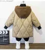Płaszcz Down 2-14Y Korean Fashion Boys 'Płaszcz Zimowy czarna kurtka Khaki Gruba termiczna kurtka dziecięca z kapturem na zamek błyskawiczny Z230719