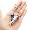 Автомобильный ключ Creative Mini Mini Mini Blue Blue KeyChain 3D Threedimension Sneaker Penden Men's Car Key Модель Creative Ins Mustery украшения Keyring x0718