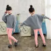 Kazak 2023 Sonbahar Çocuk Giysileri Kızlar Örme Sökümler Katı İnce Kız Yarasa Sweaters Kızlar için Büyük Çocuklar Büyük Çocuklar Sakat Hkd230719