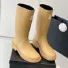 23SS F/W Slip On Designer Damen Knie-Regenstiefel Knight Western Fashion Motorrad Wasserdichter Schneestiefel Klassischer Retro-Schwarzer rutschfester Gummisohle Luxus-Freizeitschuh