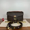 5A KVALITETSVÄRDER Väska modedesigners Messenger väskor Kvinna klassiker Real Leather Printing Handbag Crossbody Bags Clutch Totes Hobo Purs Pallet Poose