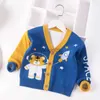 Trui Baby Jongen Trui Vest Jas 2023 Herfst Winter Trui Kinderen Truien Kinderen Gebreide Kleding Cartoon V-hals Peuter Gesplitst 2-7y HKD230719