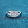 Pierścienie ślubne Knobspin 3CT Radiant Pierścień S925 Sterling Sliver Pleated 18 -krotny biały złoto zaręczynowy biżuteria dla kobiety 230718
