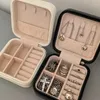 Smyckespåsar Portable Organizer Display Travel Case Boxes Locket Necklace Rings Earring Box Leather Storage Holder