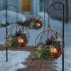 Weihnachtsdekorationen, hängende Dekoration, leuchtender künstlicher Blumenkorb mit Lichtschnur, DIY-Ornament, Outdoor-Dekoration