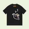 23SS New Woman Men's Solid T-Shirts High End Limited Classic Classic Painted Hand Cartoon Duck Printing Tee Summer Beach Respirável Fashion Street Sleeve TJAMMTX347